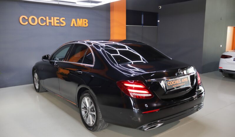 MERCEDES-BENZ E 200d lleno