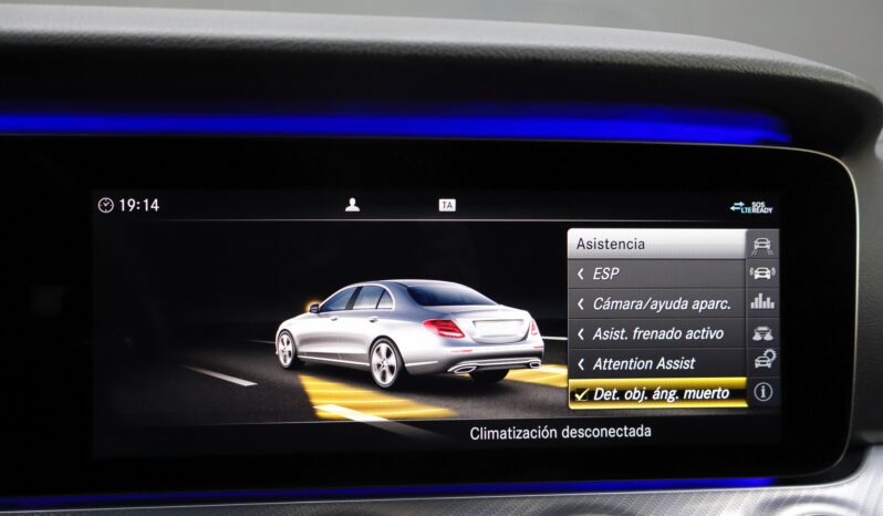 MERCEDES-BENZ E 200d lleno