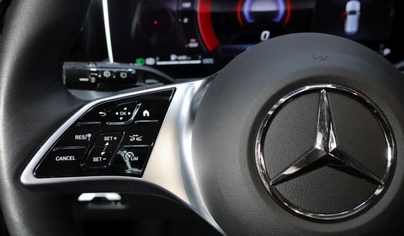 MERCEDES-BENZ C300e Estate lleno
