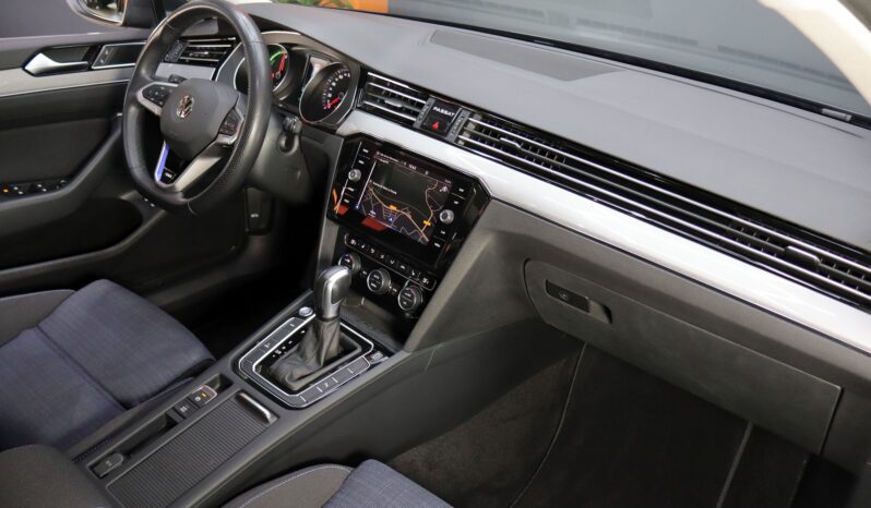 VOLKSWAGEN Passat Variant GTE lleno