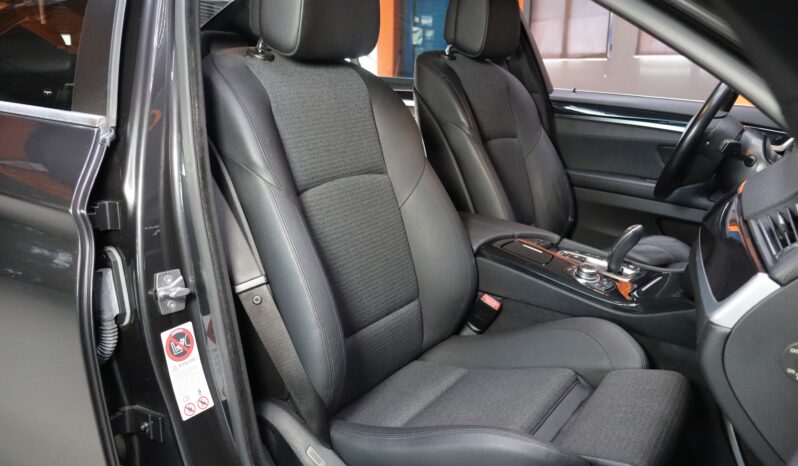 BMW 530D lleno