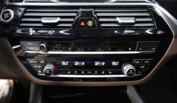 BMW 530e lleno