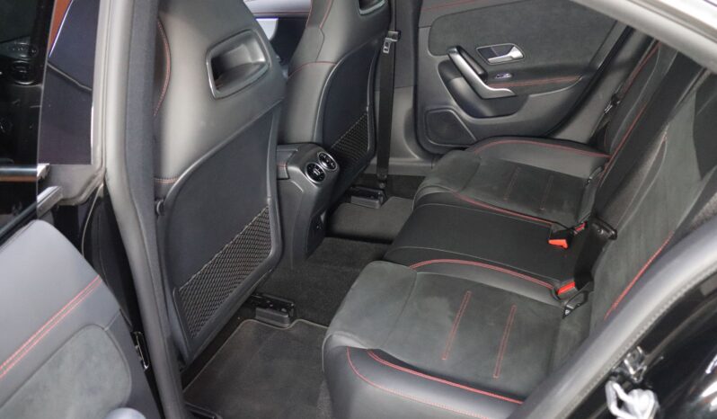 MERCEDES-BENZ CLA 250e lleno