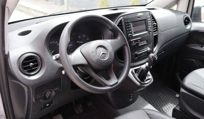 MERCEDES-BENZ Vito 111 CDI lleno