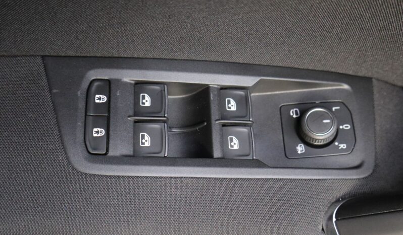 VOLKSWAGEN Touran Sport 2.0 TDI lleno