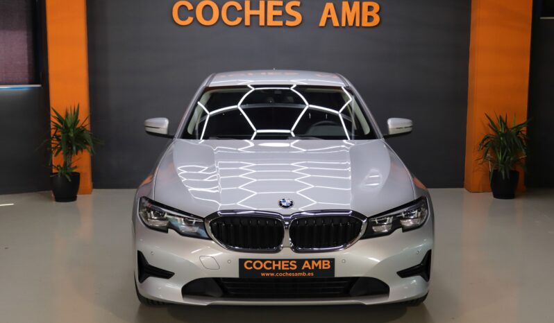 BMW 330e lleno