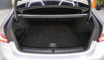 BMW 330e lleno