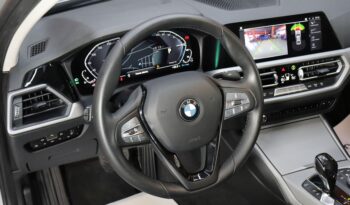 BMW 330e lleno
