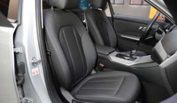 BMW 330e lleno