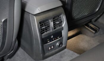BMW 330e lleno