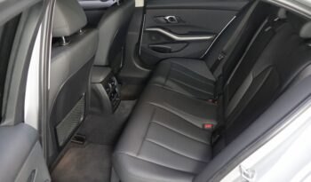 BMW 330e lleno