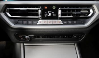 BMW 330e lleno