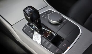 BMW 330e lleno