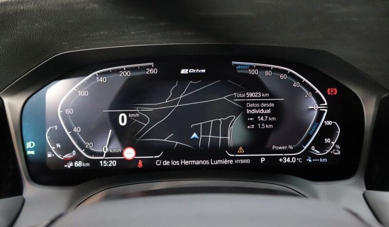 BMW 330e lleno