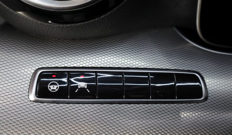 MERCEDES-BENZ E200d lleno