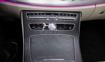 MERCEDES-BENZ E200d lleno