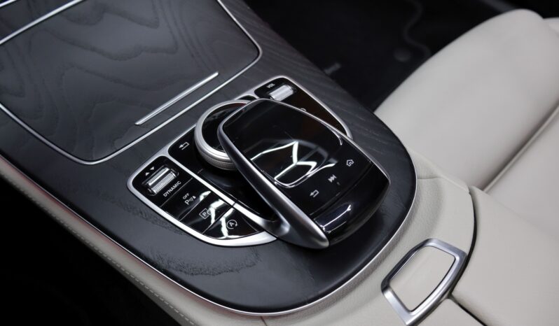 MERCEDES-BENZ E200d lleno