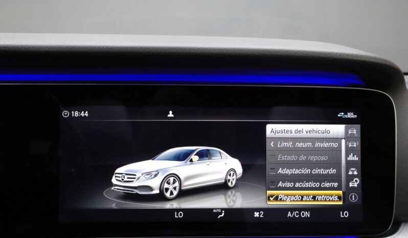 MERCEDES-BENZ E200d lleno
