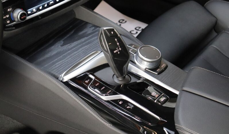 BMW 530e xDrive Touring lleno