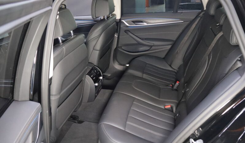 BMW 530e xDrive Touring lleno
