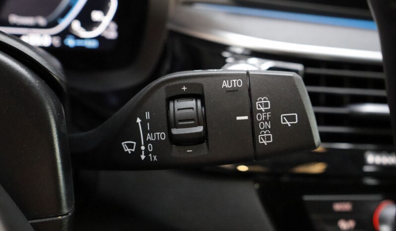 BMW 530e xDrive Touring lleno