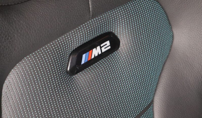 BMW M2 Competition lleno