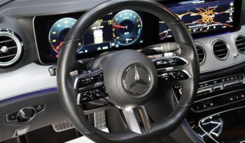 MERCEDES-BENZ E 300e AMG lleno