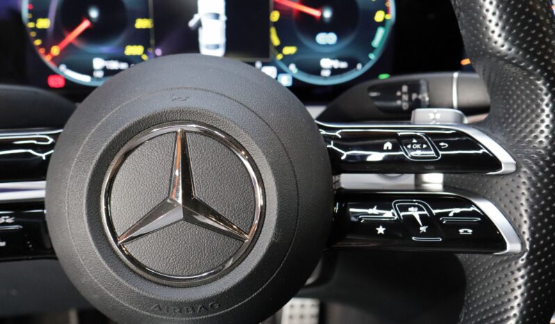 MERCEDES-BENZ E 300e AMG lleno