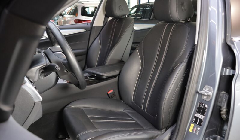 BMW 530e Touring lleno