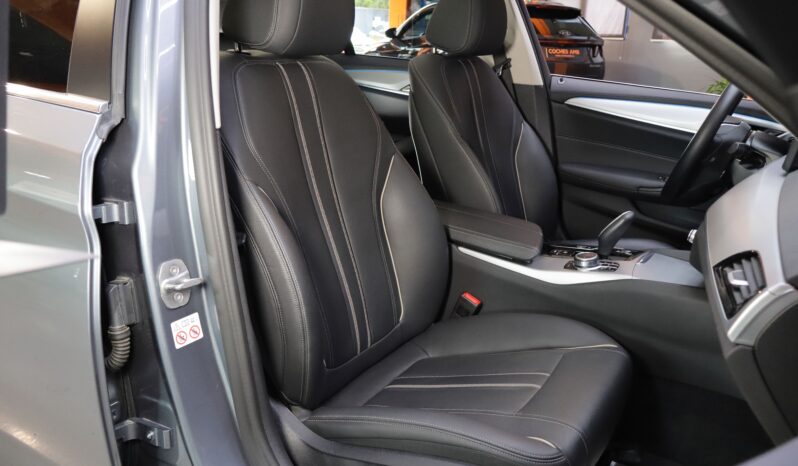 BMW 530e Touring lleno