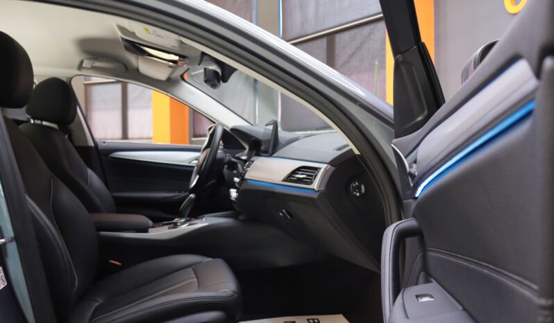 BMW 530e Touring lleno