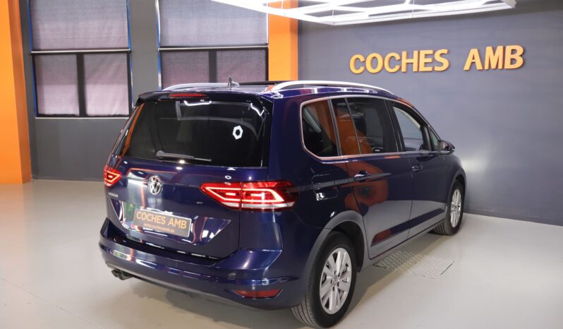 VOLKSWAGEN Touran lleno