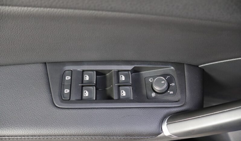 VOLKSWAGEN Touran lleno