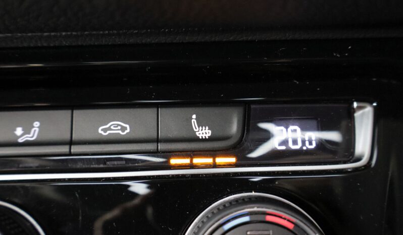 VOLKSWAGEN Touran lleno