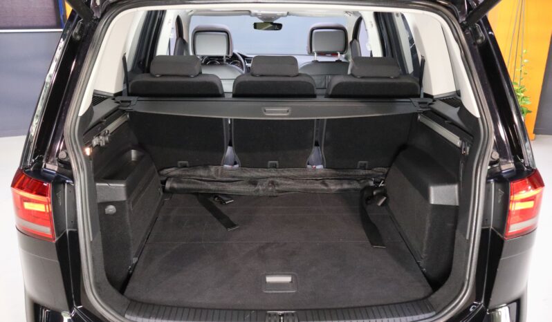 VOLKSWAGEN Touran SOUND 2.0TDI 150CV DSG lleno