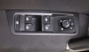 VOLKSWAGEN Touran SOUND 2.0TDI 150CV DSG lleno