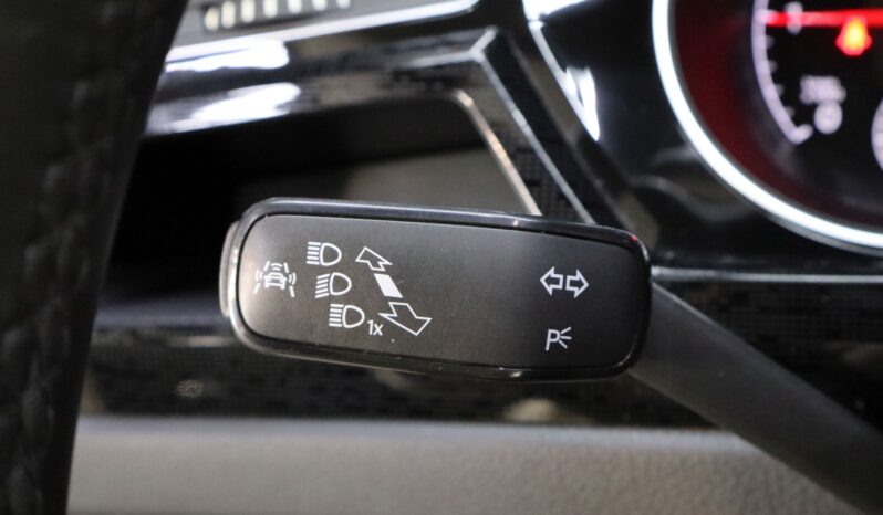 VOLKSWAGEN Touran SOUND 2.0TDI 150CV DSG lleno