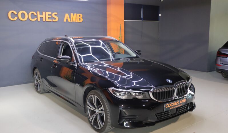 BMW 320e xDrive Touring lleno
