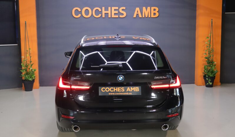 BMW 320e xDrive Touring lleno