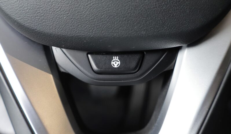 BMW 320e xDrive Touring lleno
