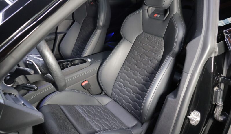 AUDI e-tron GT RS quattro lleno