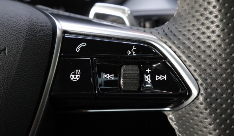 AUDI e-tron GT RS quattro lleno