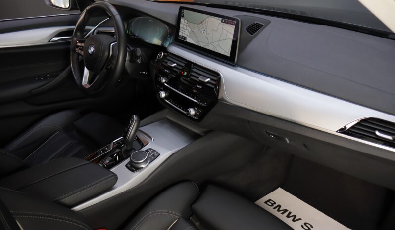 BMW 530e lleno