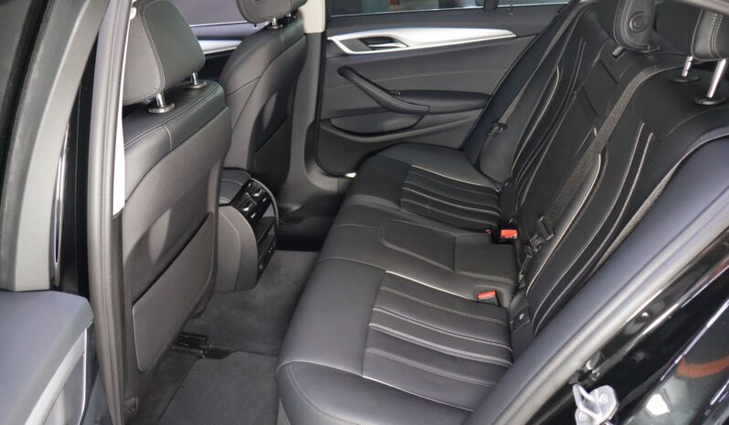 BMW 530e lleno