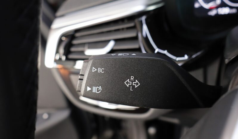 BMW 530e lleno