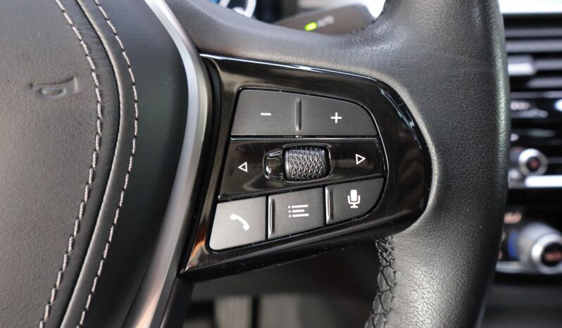 BMW 530e lleno
