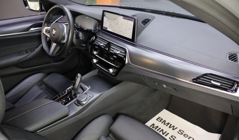 BMW 530e M lleno