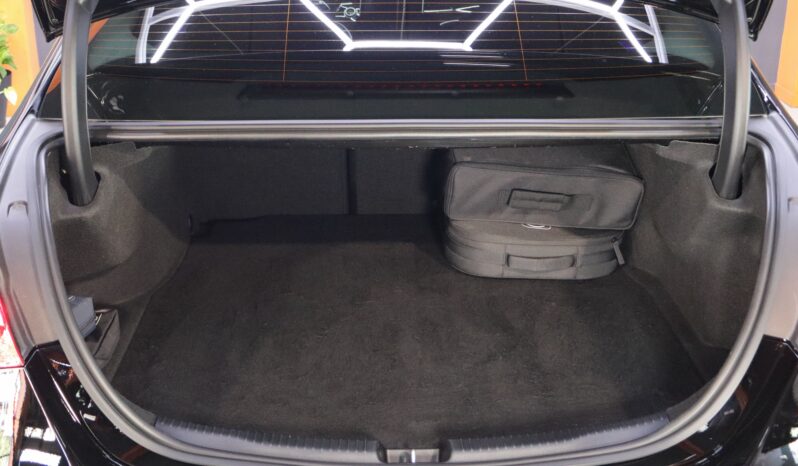 MERCEDES-BENZ C300e lleno