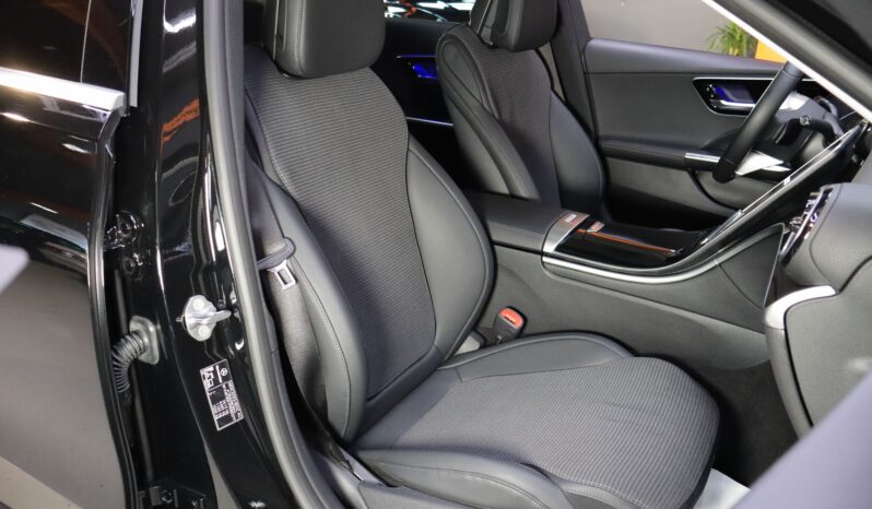 MERCEDES-BENZ C300e lleno