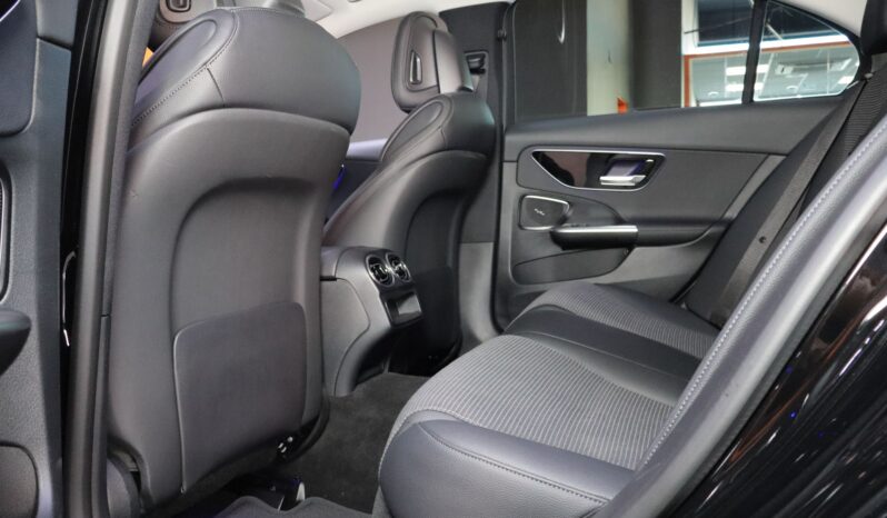 MERCEDES-BENZ C300e lleno
